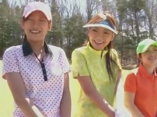 Golf harlot jelentkeznek ugratta és tejszínes által kettő youngsters